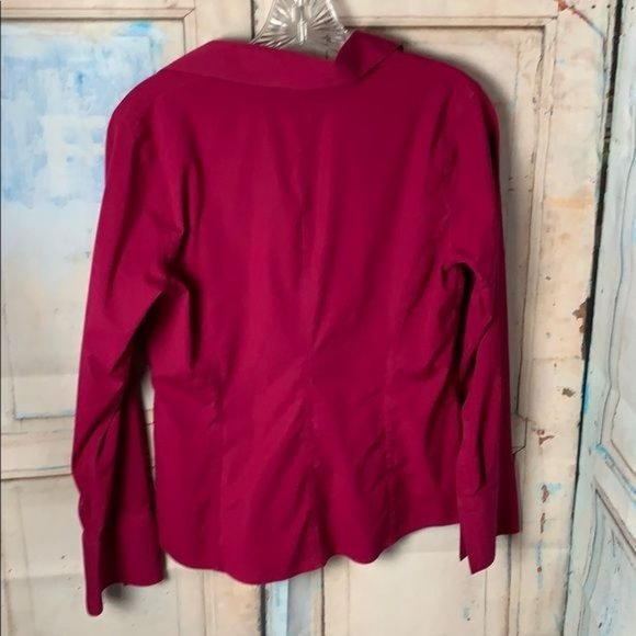 Talbots Womans 8 Raspberry Button Down Blouse Stretch Wrinkle Resistant Shirt - Picture 3 of 3